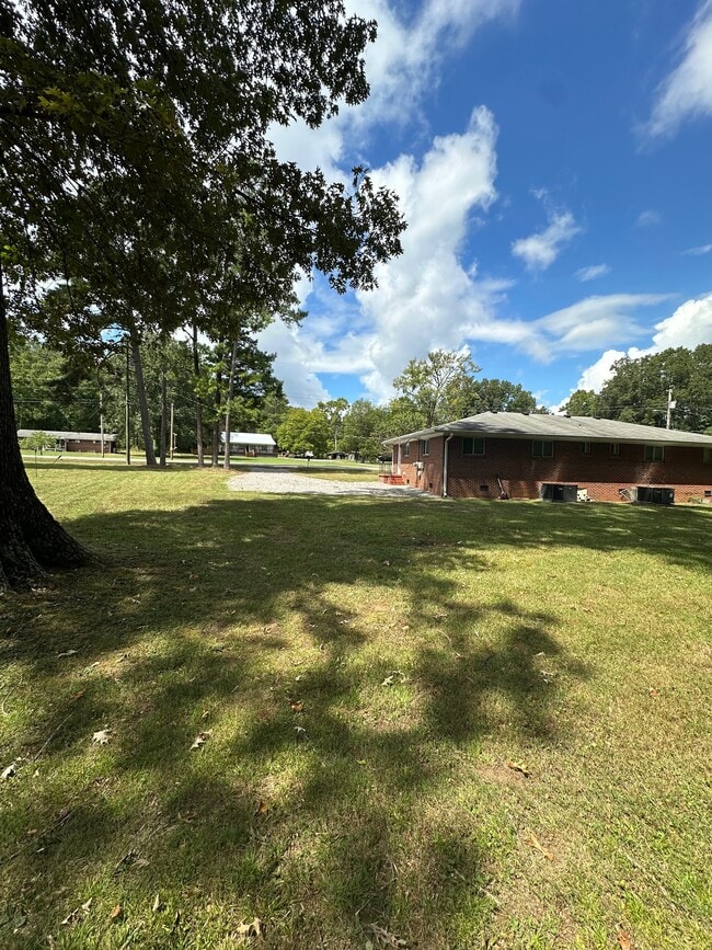 1512 Happy Valley Rd Unit B