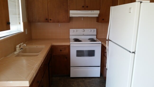 Building Photo - 645 Colorado River Blvd Unit C