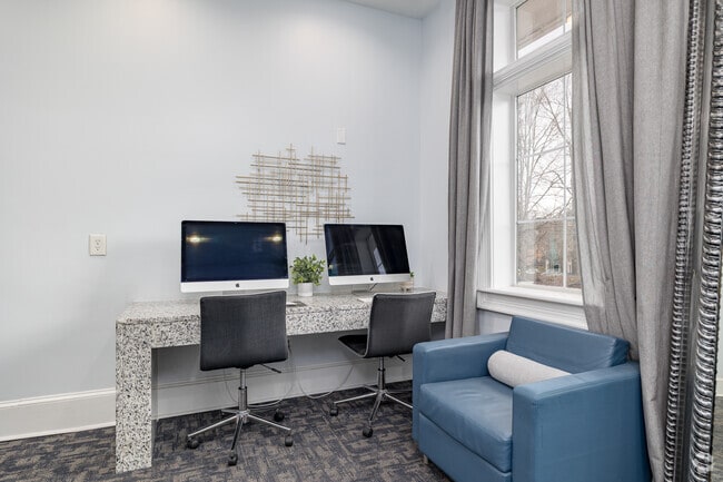 Business Center - Cavalier @ 100