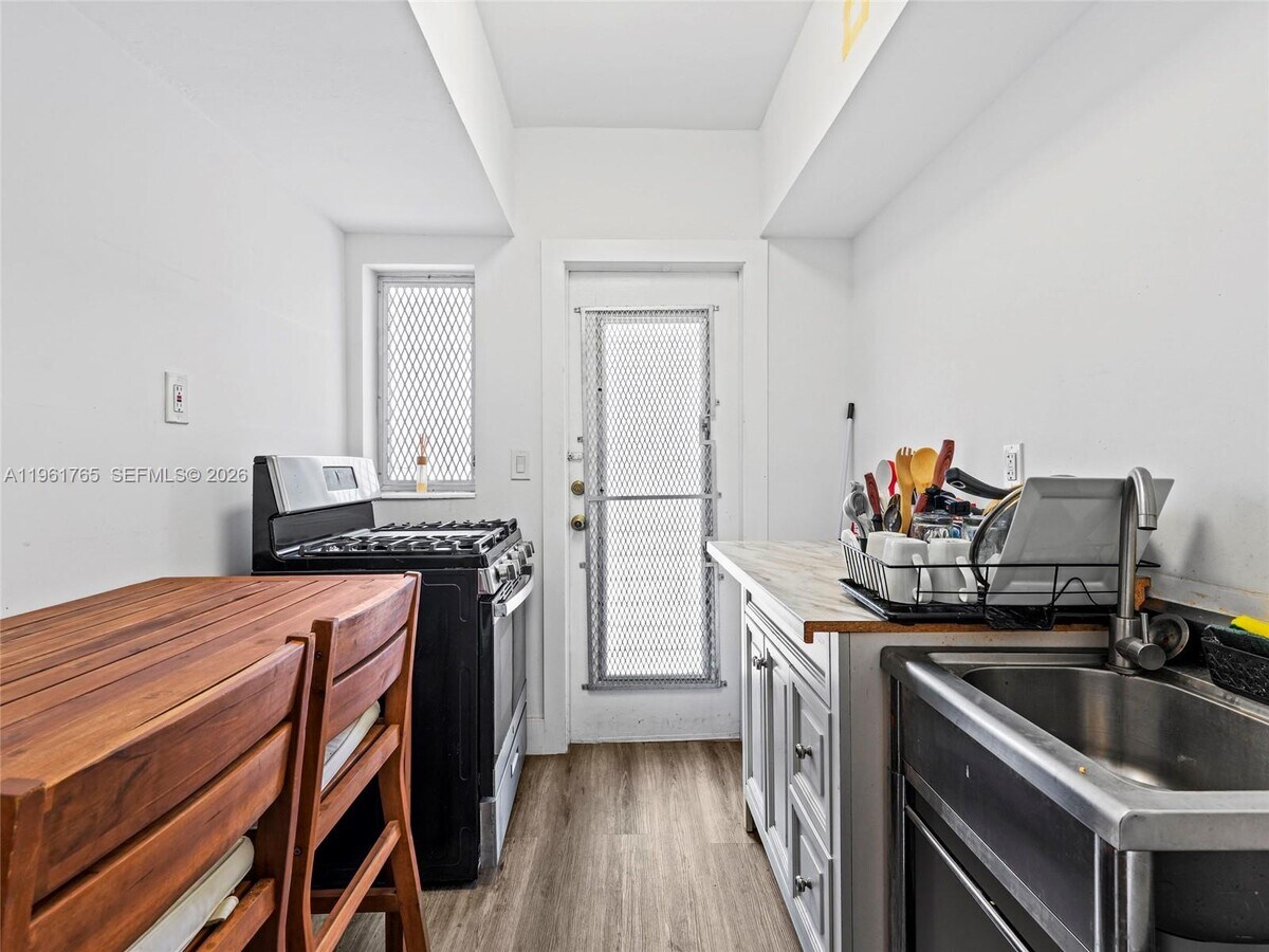 Photo - 1060 Pennsylvania Ave Unidad 4