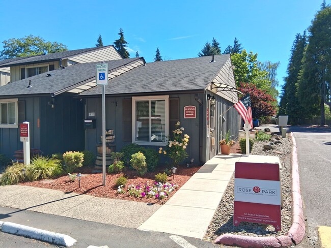 Photo - #257 ROSE PARK APTS