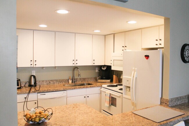 Photo - 1830 Embassy Dr Unit 306