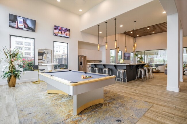 Building Photo - Reveal Skyline Rental