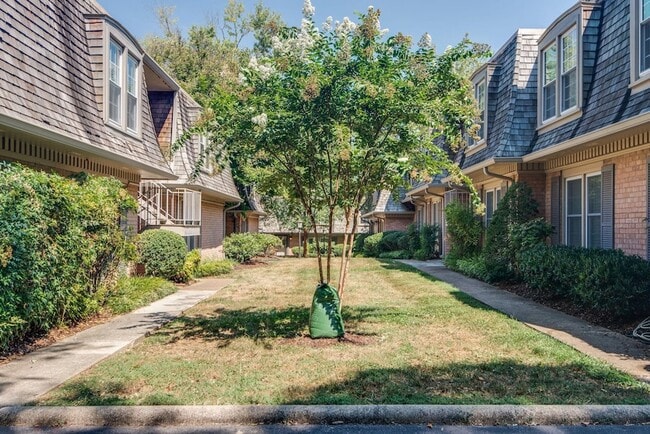 Photo - 3000 Hillsboro Pike Unit 62