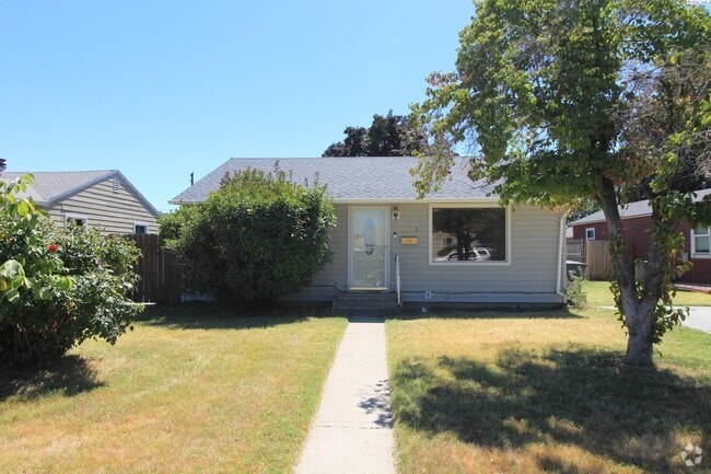 Building Photo - 2 bed, 1 bath home in Kennewick