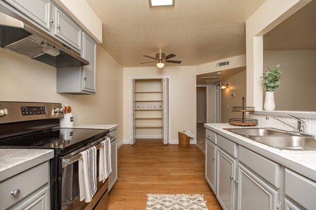 Photo - Windscape Apartments