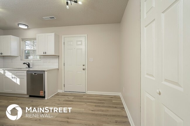 Photo - 1724 Hertford St