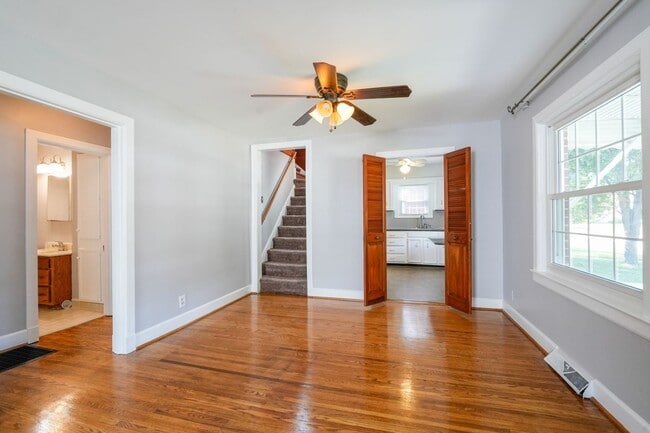 Photo - 3 br, 4 bath House - 524 Forum Ave