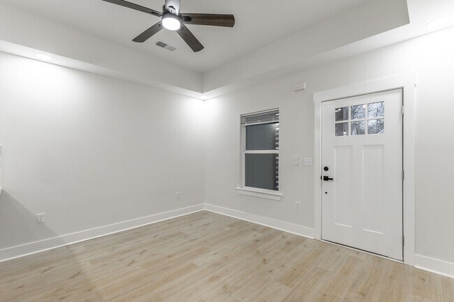 Photo - 1124 Garfield St Unit B