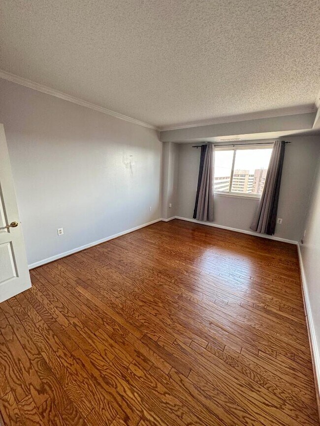 Photo - 1211 S Eads St