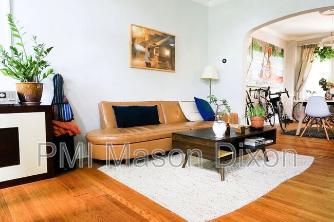 Photo - 2134 Mt Royal Terrace