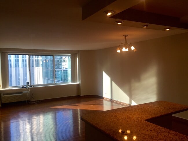 Photo - 211 E Ohio St Unit 1621