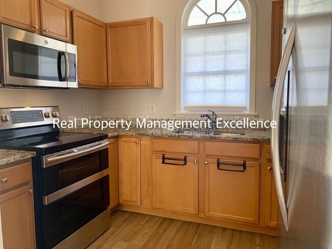 Photo - 110 Caribbean CT'