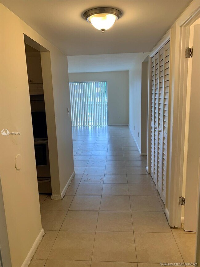 Photo - 15225 NE 6th Ave