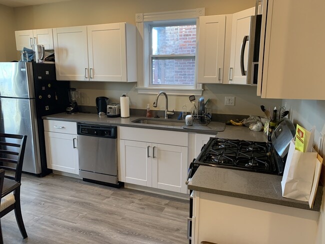 Photo - 153 Saint Alphonsus St Unit 3B