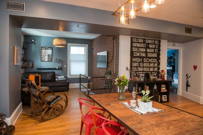 Photo - 222 Pearl St