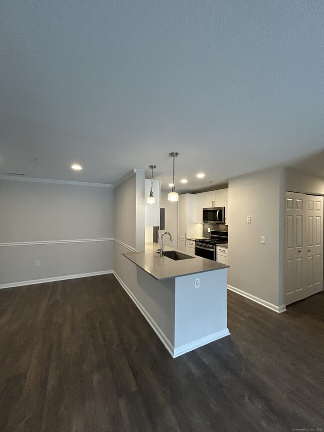 Building Photo - 138 Hollow Tree Ridge Rd Rental