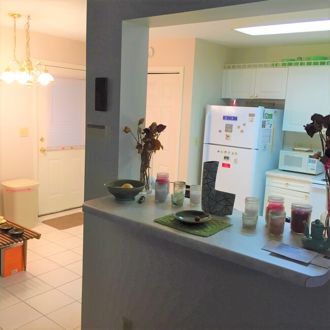 Photo - 102 N Gordon Ln