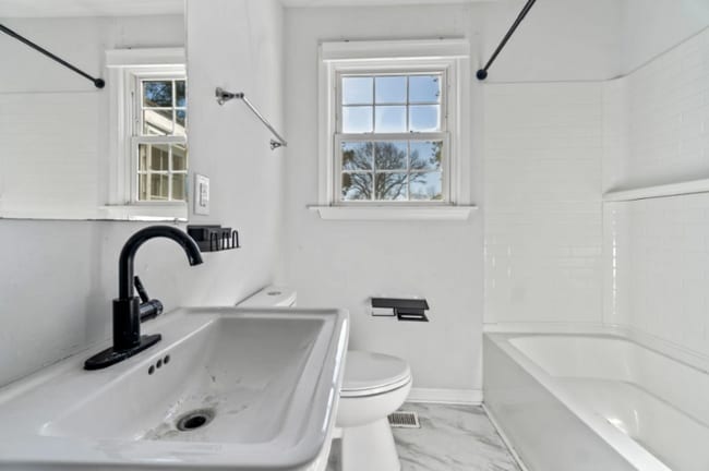 Photo - 4865 Hampshire Ave Casa