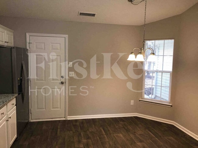 Photo - 2024 Summit Ridge Ln