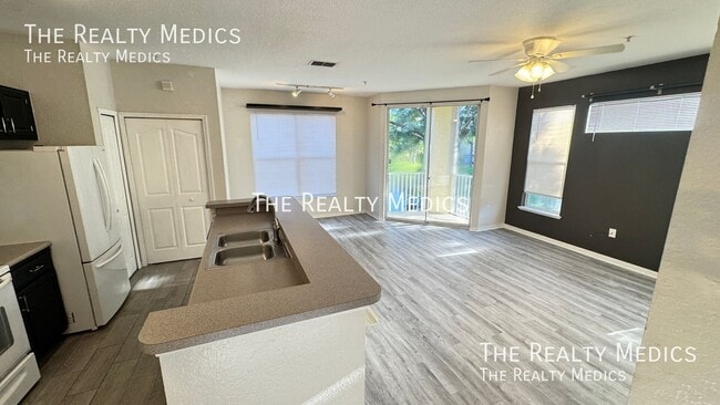8913 Legacy Ct