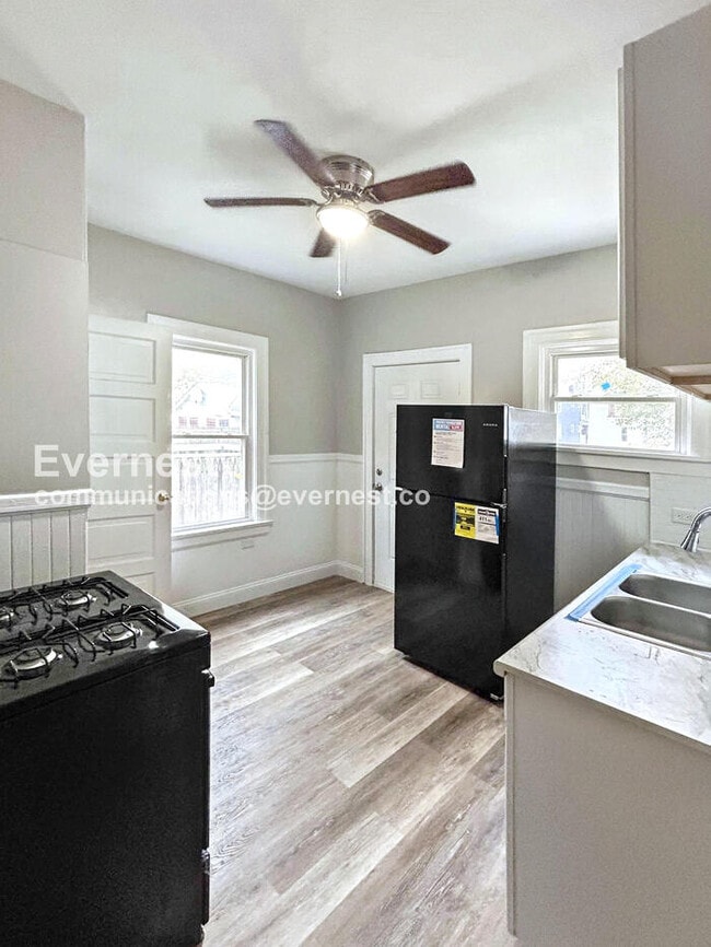 Photo - 1334 W 89th St Apartamento Unidad 1