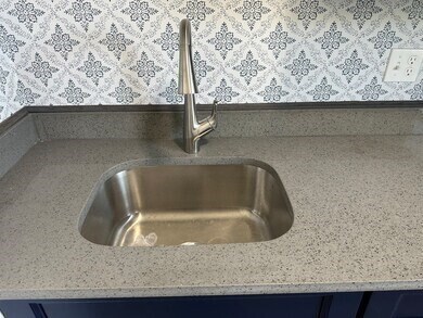 Photo - 527 Nantasket Ave Unit 4