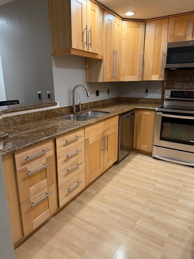 Photo - 1344 Bellevue Way NE Unit 1