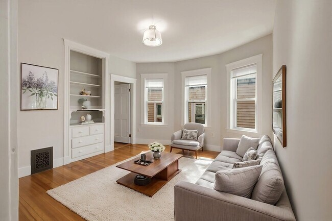 Photo - 18 Peverell St Unit 3