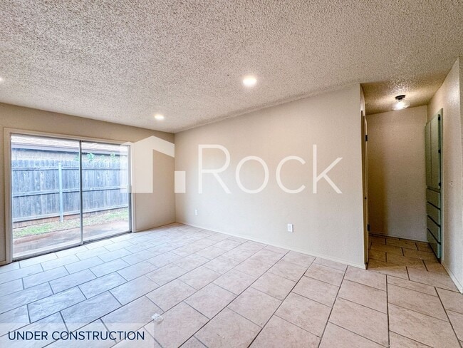Photo - 7024-26 Woodlake Duplex Unit 7024 Woodlake Dr
