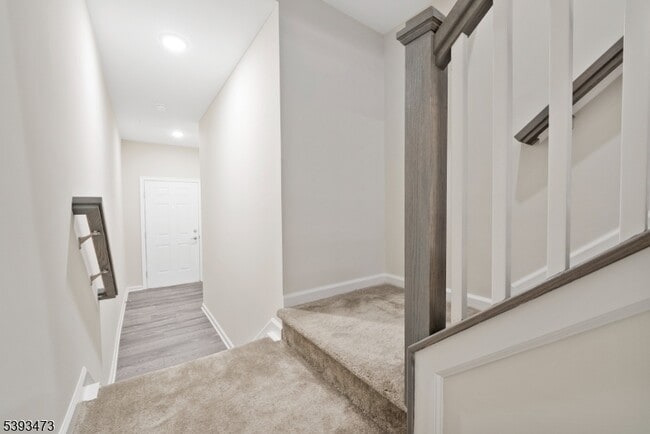 Photo - 25 Robeson St