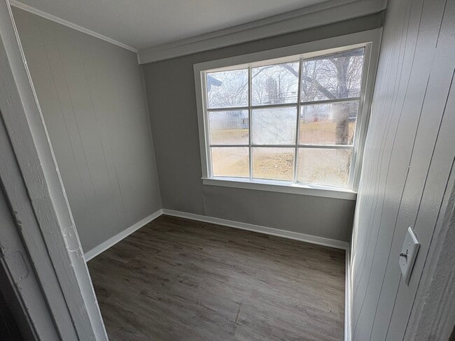 Photo - 611 E Main St