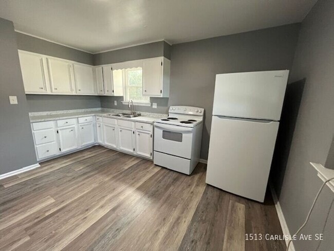 Photo - 1513 Carlisle Ave SE