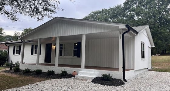 Building Photo - 1741 Beachwood Rd Rental