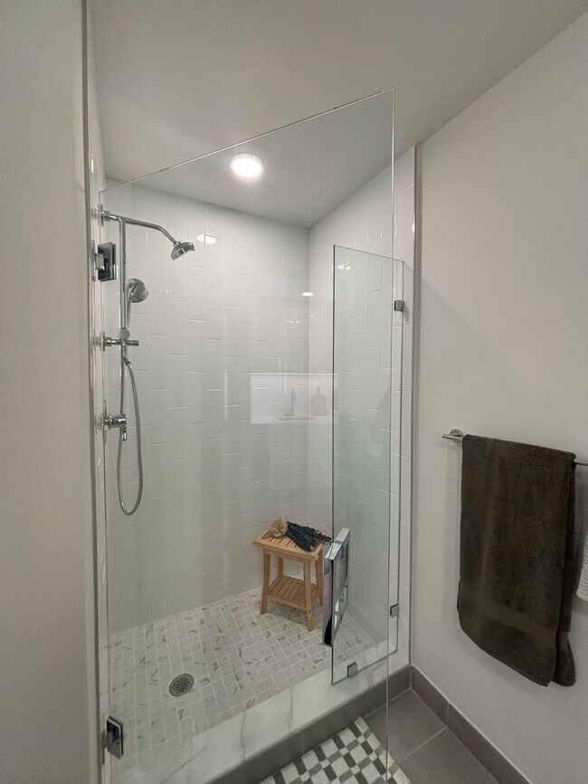 Photo - 102 NW 30th St Unit B2