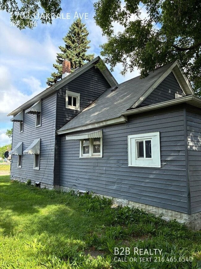 Photo - 1703 Oakdale Ave