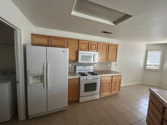 Photo - 2454 Ranier Way