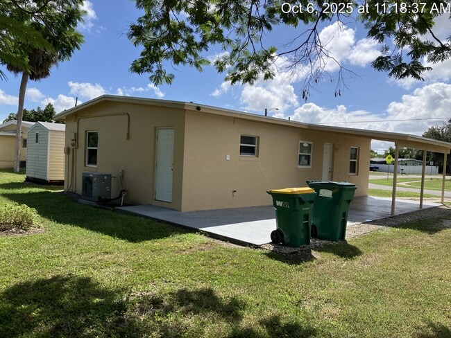 Photo - 21946 Hernando Ave