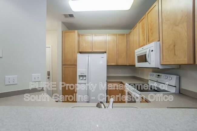 Photo - 1116 Basildon Rd