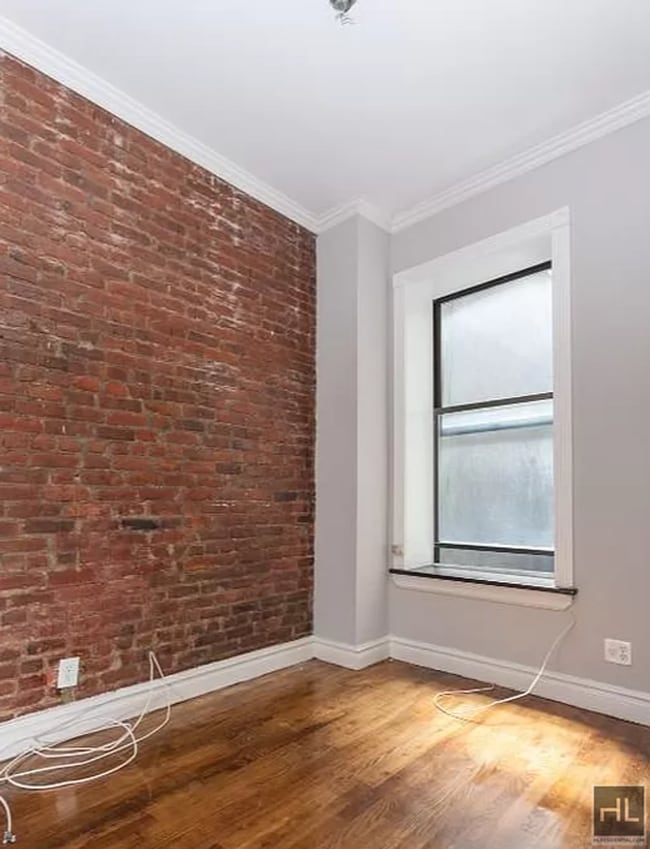NO FEE One Bed in Soho! Won't Stay on the ... - NO FEE One Bed in Soho! Won't Stay on the ... Apartment Unit 10