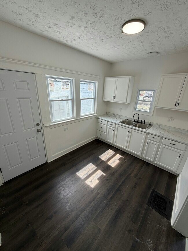 Photo - 12104 Osceola Ave