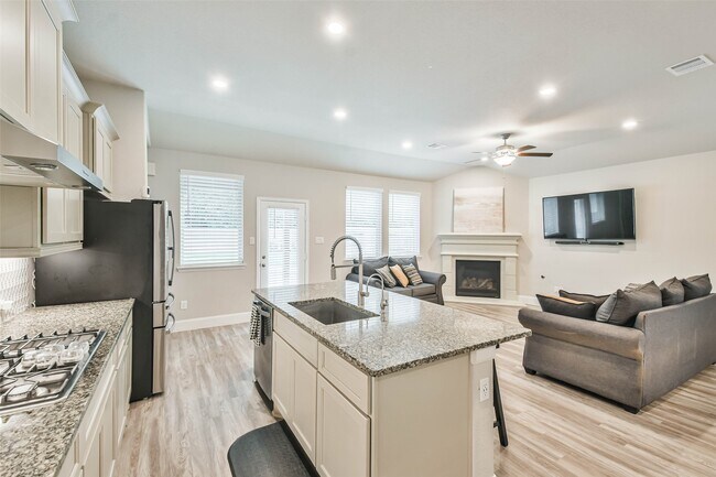 Photo - 22095 Volante Dr