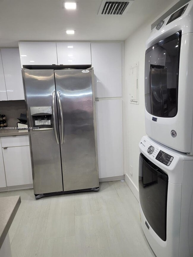 Building Photo - 8616 SW 156th Pl Unit 322 Rental