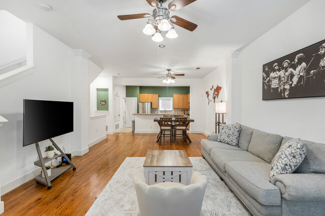 Photo - 4830 Cedar Springs Rd Townhome