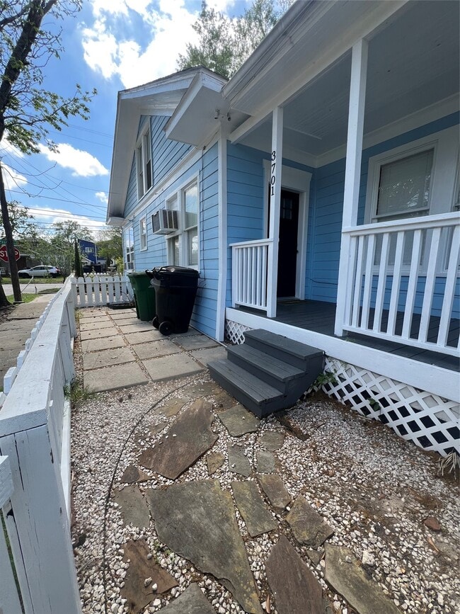 Photo - 3701 Bradley St