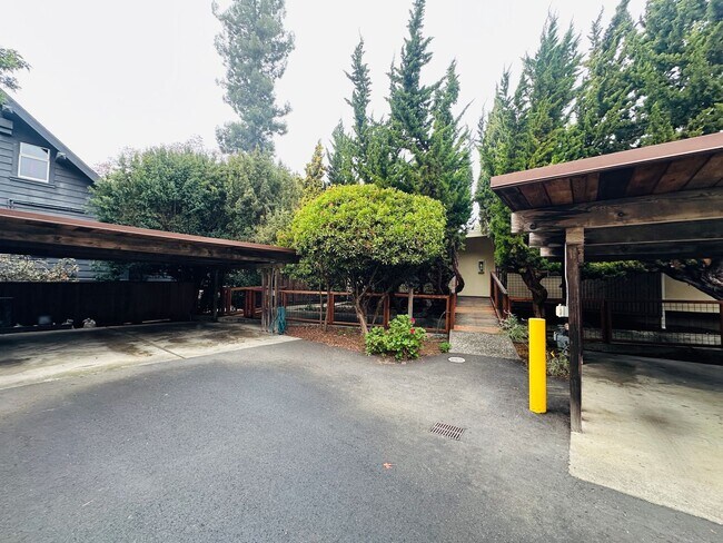 Photo - Chabot 4-plex Unit 6139 Chabot Rd