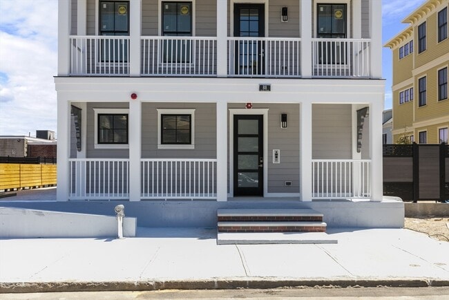 Building Photo - 88 Dover St Unit 1