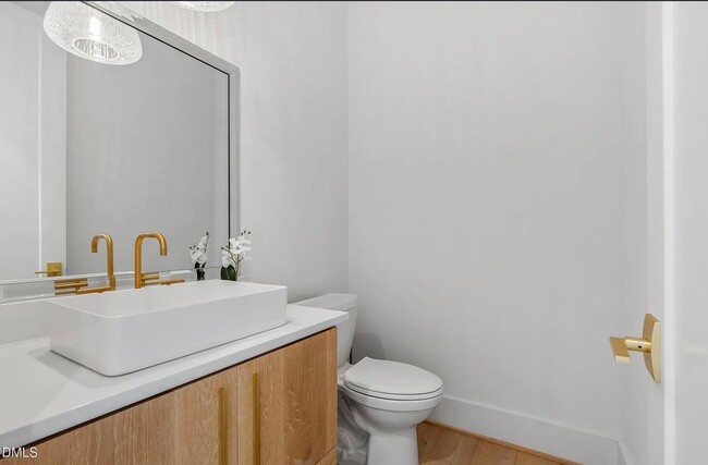 Photo - 1506 Dexter St