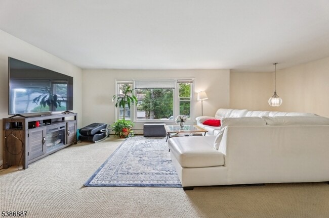 Photo - 71 Roosevelt St