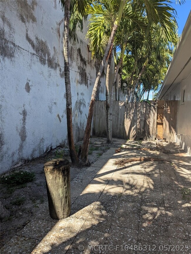Photo - 2160 NW 29th St Unit 4